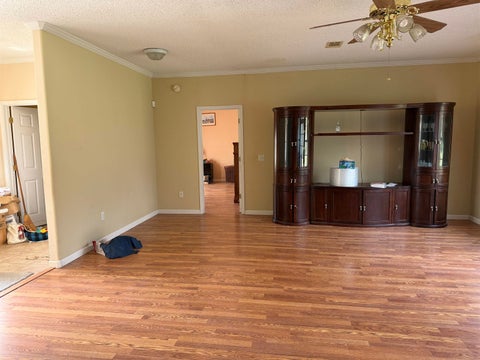 Tiny photo for 1825 Beacon Street, Carrabelle, FL 32322 (MLS # 401940)