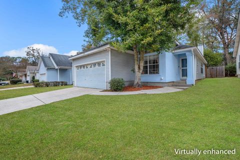 Tiny photo for 2756 Mcfarlane Court, Tallahassee, FL 32303 (MLS # 395612)