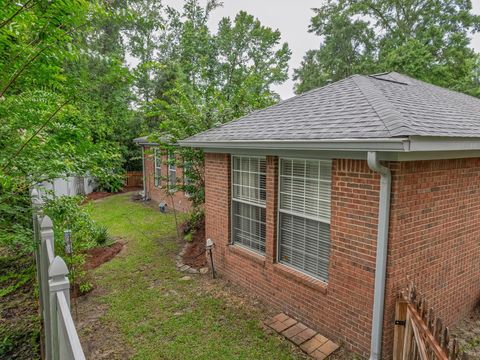 Tiny photo for 350 Ruger Court, Tallahassee, FL 32312 (MLS # 401402)