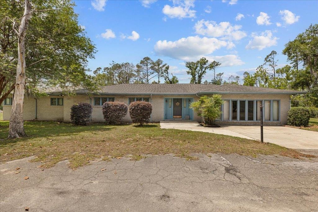 Photo of 1775 N US 19 Highway, Perry, FL 32347 (MLS # 389734)