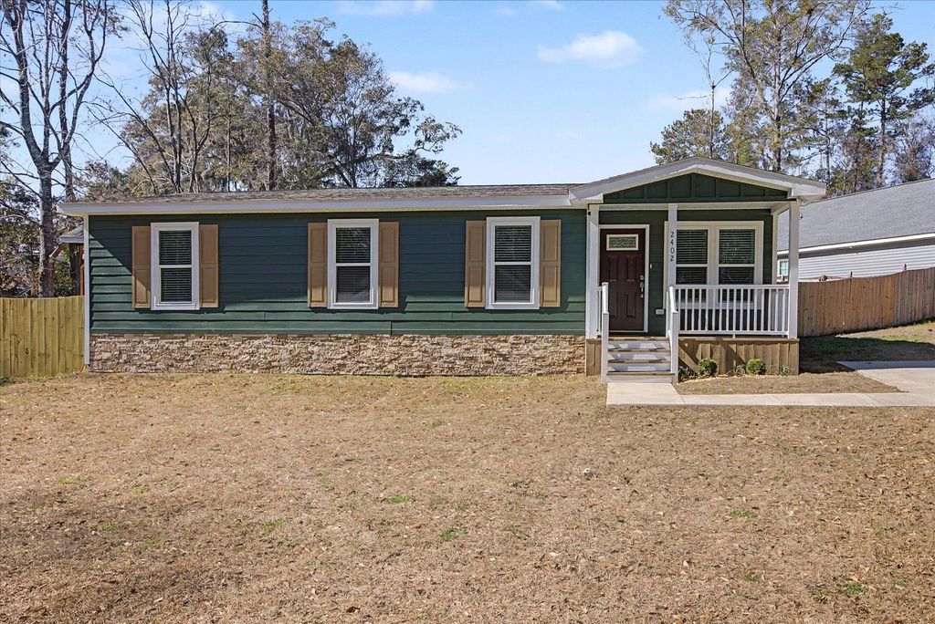 Photo of 2402 Pennlyn Drive, Tallahassee, FL 32308 (MLS # 395910)