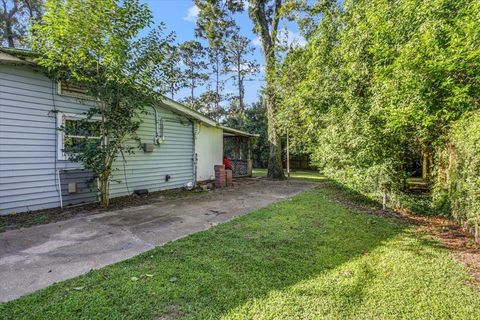 Tiny photo for 2127 Oxford Road, Tallahassee, FL 32304 (MLS # 390689)