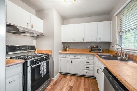 Tiny photo for 2127 Oxford Road, Tallahassee, FL 32304 (MLS # 390689)