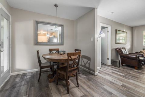Tiny photo for 2127 Oxford Road, Tallahassee, FL 32304 (MLS # 390689)