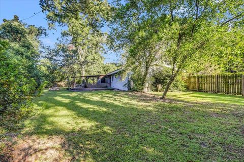 Tiny photo for 2127 Oxford Road, Tallahassee, FL 32304 (MLS # 390689)