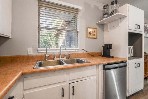 Tiny photo for 2127 Oxford Road, Tallahassee, FL 32304 (MLS # 390689)