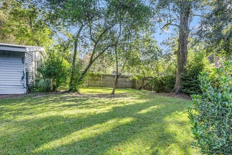 Tiny photo for 2127 Oxford Road, Tallahassee, FL 32304 (MLS # 390689)