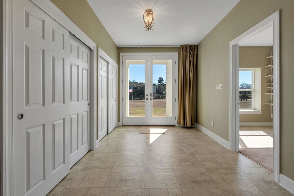 Photo of 925 HIAWATHA FARMS Road, Monticello, FL 32344 (MLS # 395707)