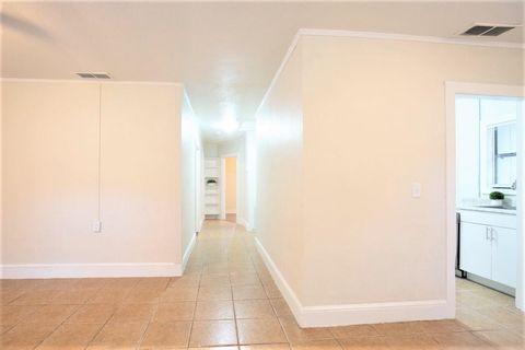 Tiny photo for 205 Columbia Drive, Tallahassee, FL 32304 (MLS # 390970)