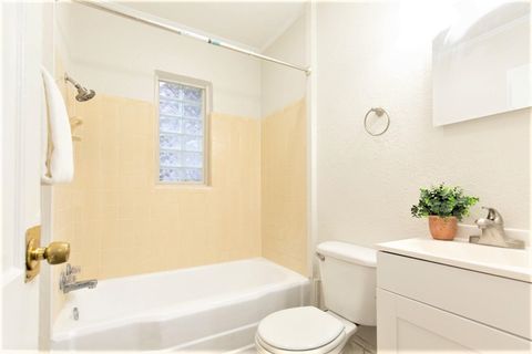 Tiny photo for 205 Columbia Drive, Tallahassee, FL 32304 (MLS # 390970)