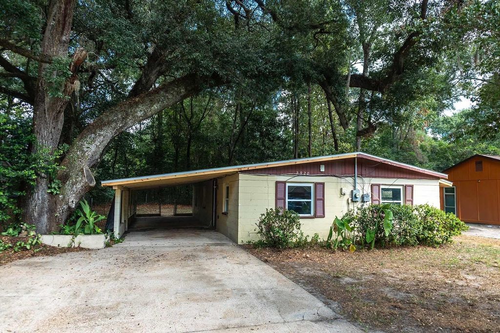 Photo of 2920 Oakwood Drive, Tallahassee, FL 32304 (MLS # 391836)