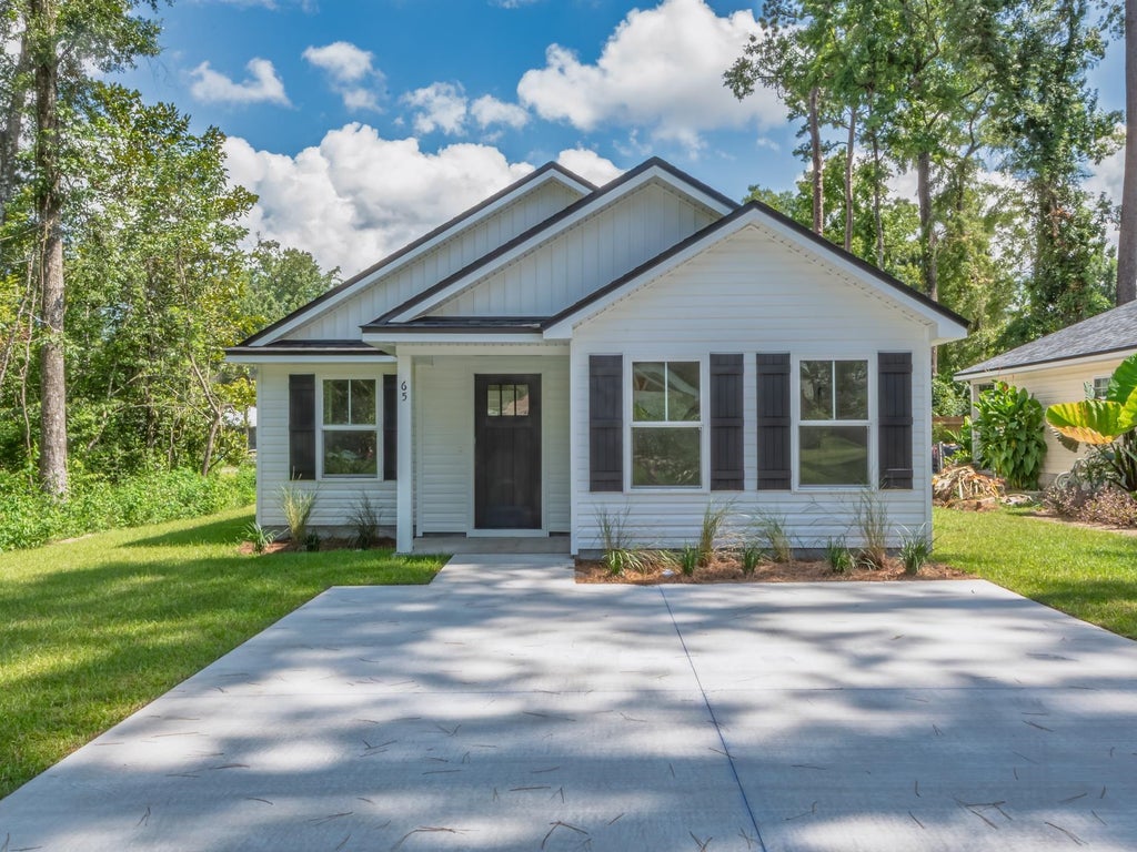 Photo of 2 Franklin Drive, Crawfordville, FL 32327 (MLS # 400764)