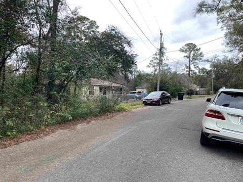 Tiny photo for 3514 Lillian Road, Tallahassee, FL 32305 (MLS # 394583)