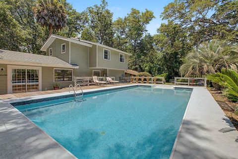 Photo of 89 Henry Drive, Crawfordville, FL 32327 (MLS # 401784)