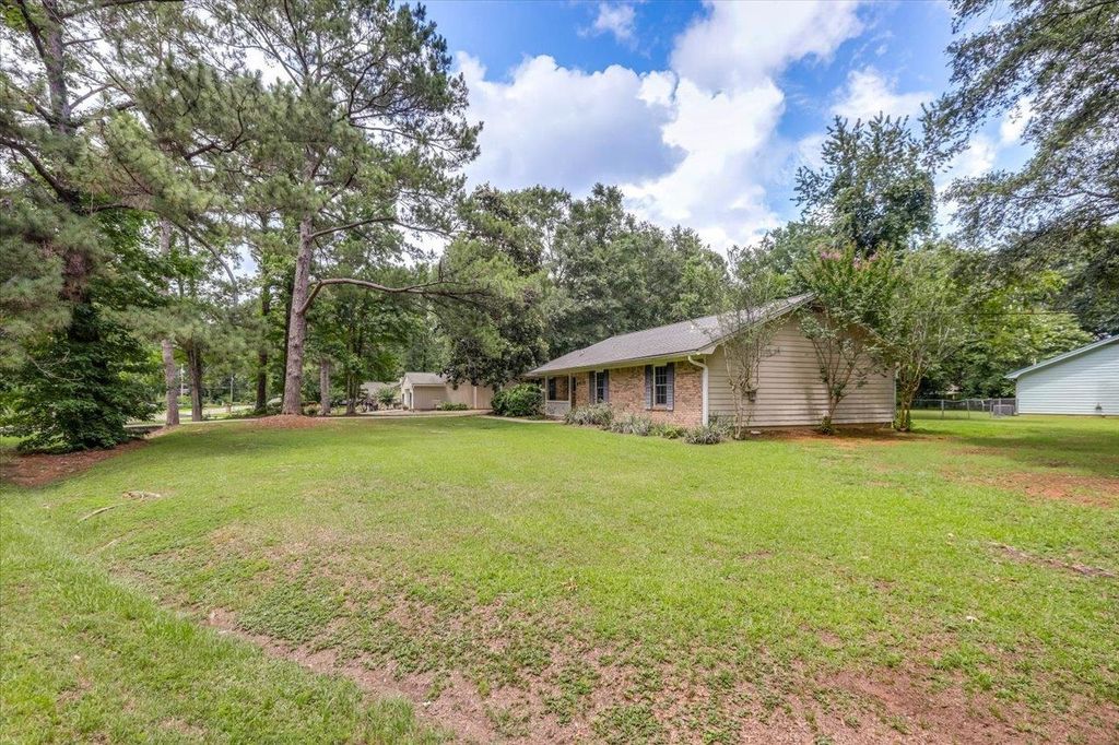 Photo of 6617 Tomy Lee Trail, Tallahassee, FL 32309 (MLS # 402366)