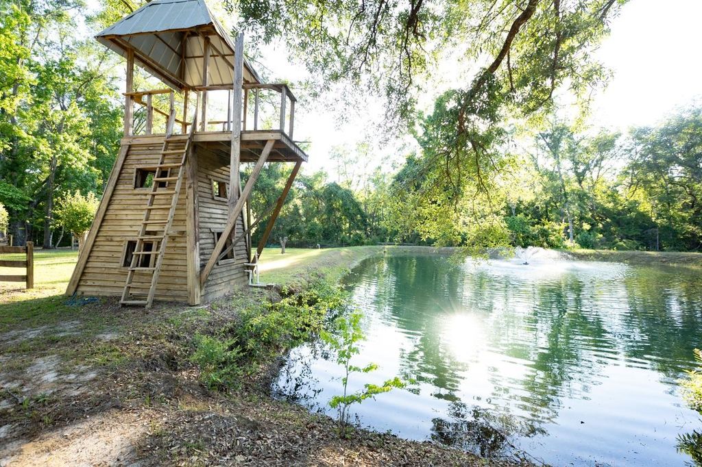 Photo of 240 SMOKEHOUSE WAY WAY, Greenville, FL 32331 (MLS # 399689)