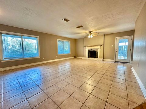Tiny photo for 24151 Lanier Street, Tallahassee, FL 32310 (MLS # 398835)