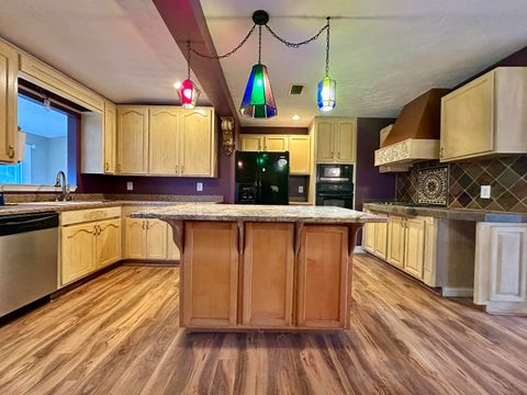 Tiny photo for 24151 Lanier Street, Tallahassee, FL 32310 (MLS # 398835)