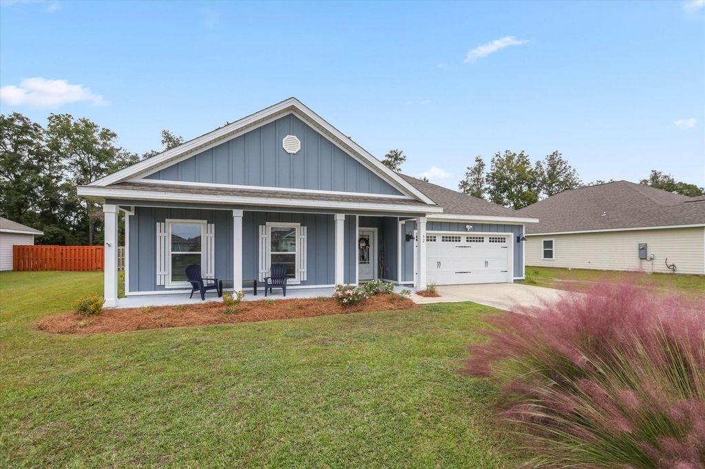 Photo of 92 Windsor Way, Crawfordville, FL 32327 (MLS # 392707)