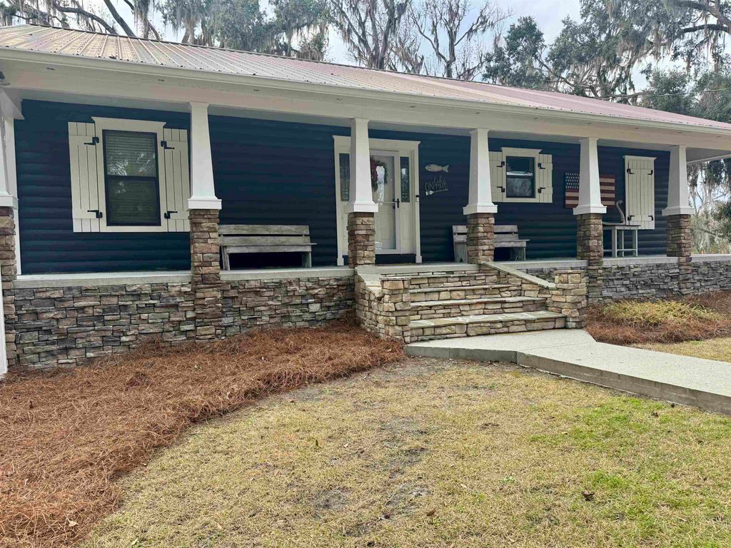 Photo of 2707 NE Cherry Lake Circle, Pinetta, FL 32350 (MLS # 395913)