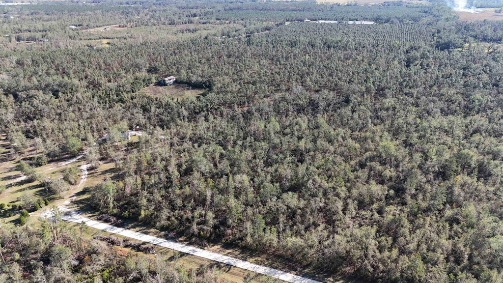 Photo of Vacant SE Blackhawk Drive, Lee, FL 32059 (MLS # 398017)