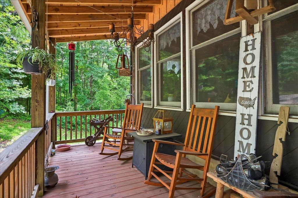 Photo of 39 WIREGRASS Lane, Quincy, FL 32351 (MLS # 393755)