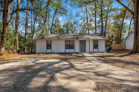 Tiny photo for 901 Brave Trail, Tallahassee, FL 32304 (MLS # 395447)