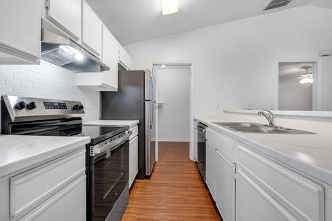 Tiny photo for 901 Brave Trail, Tallahassee, FL 32304 (MLS # 395447)