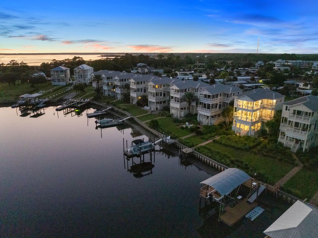 Photo of 45 Walker Creek Drive, Crawfordville, FL 32327 (MLS # 392298)