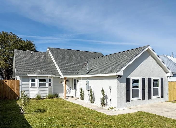 104 Oleander Circle