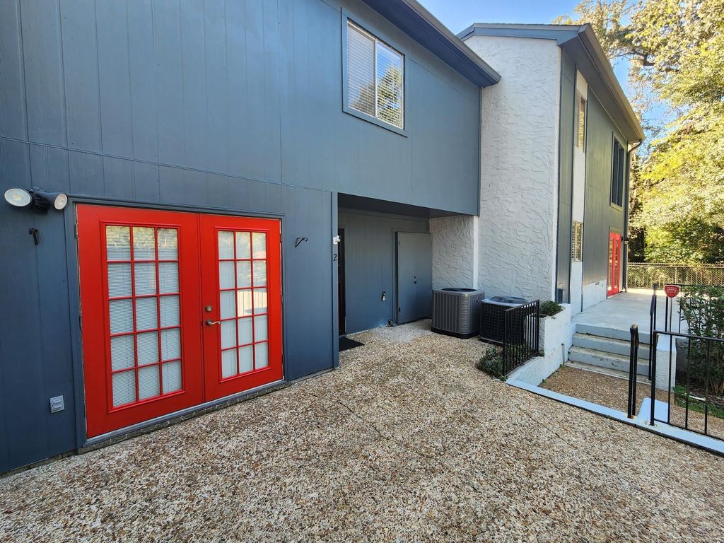 Photo of 2949 N Shamrock Street, Tallahassee, FL 32309 (MLS # 399707)