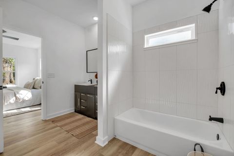 Tiny photo for 822 Tucker Street, Tallahassee, FL 32310 (MLS # 398167)