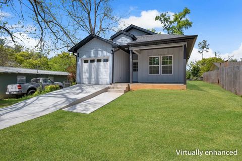 Tiny photo for 822 Tucker Street, Tallahassee, FL 32310 (MLS # 398167)