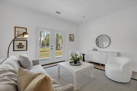 Tiny photo for 822 Tucker Street, Tallahassee, FL 32310 (MLS # 398167)