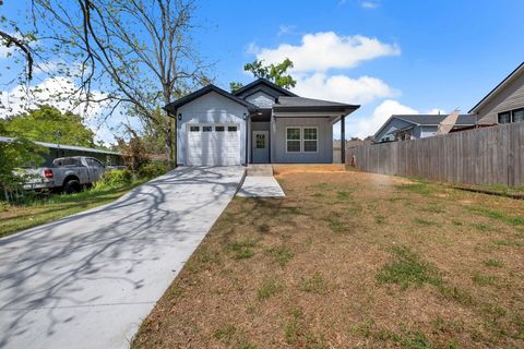 Tiny photo for 822 Tucker Street, Tallahassee, FL 32310 (MLS # 398167)