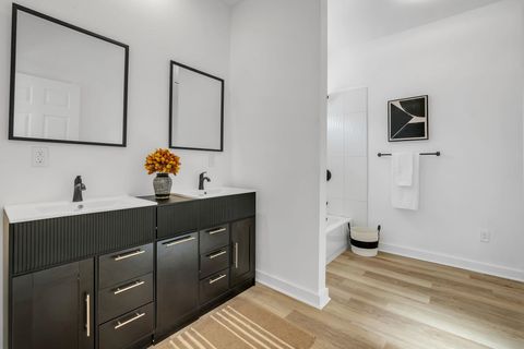 Tiny photo for 822 Tucker Street, Tallahassee, FL 32310 (MLS # 398167)