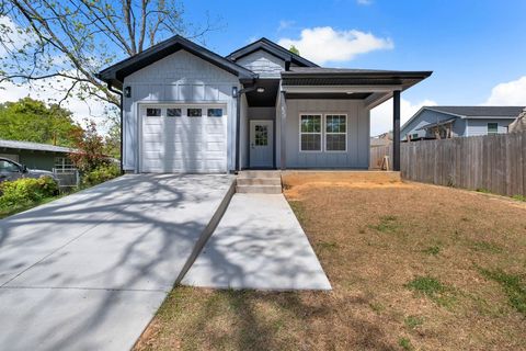 Tiny photo for 822 Tucker Street, Tallahassee, FL 32310 (MLS # 398167)
