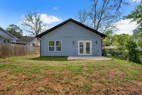Tiny photo for 822 Tucker Street, Tallahassee, FL 32310 (MLS # 398167)