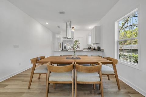 Tiny photo for 822 Tucker Street, Tallahassee, FL 32310 (MLS # 398167)