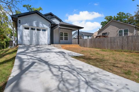 Tiny photo for 822 Tucker Street, Tallahassee, FL 32310 (MLS # 398167)