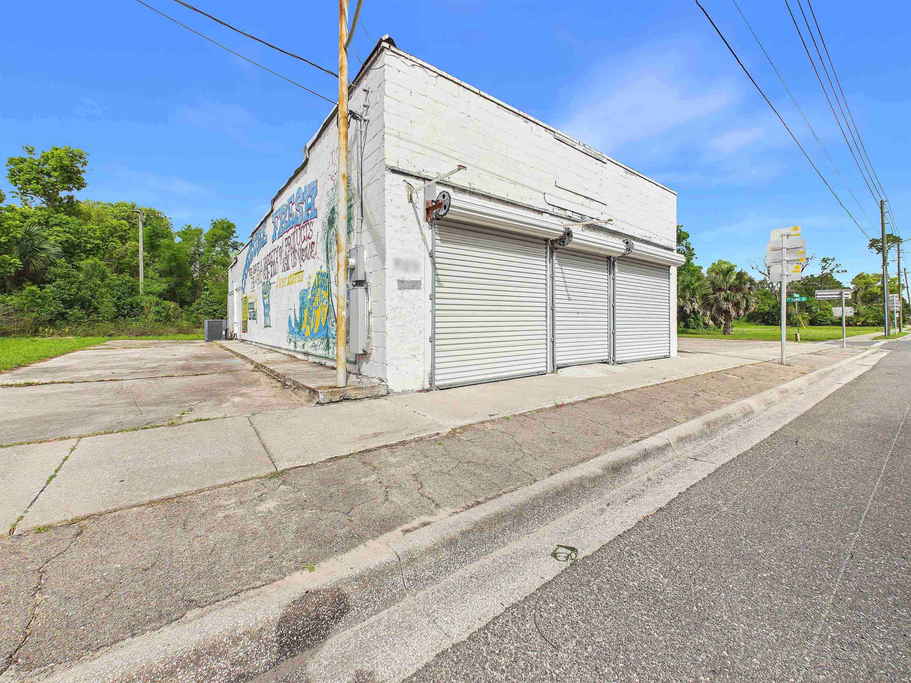 705 S BYRON BUTLER Parkway