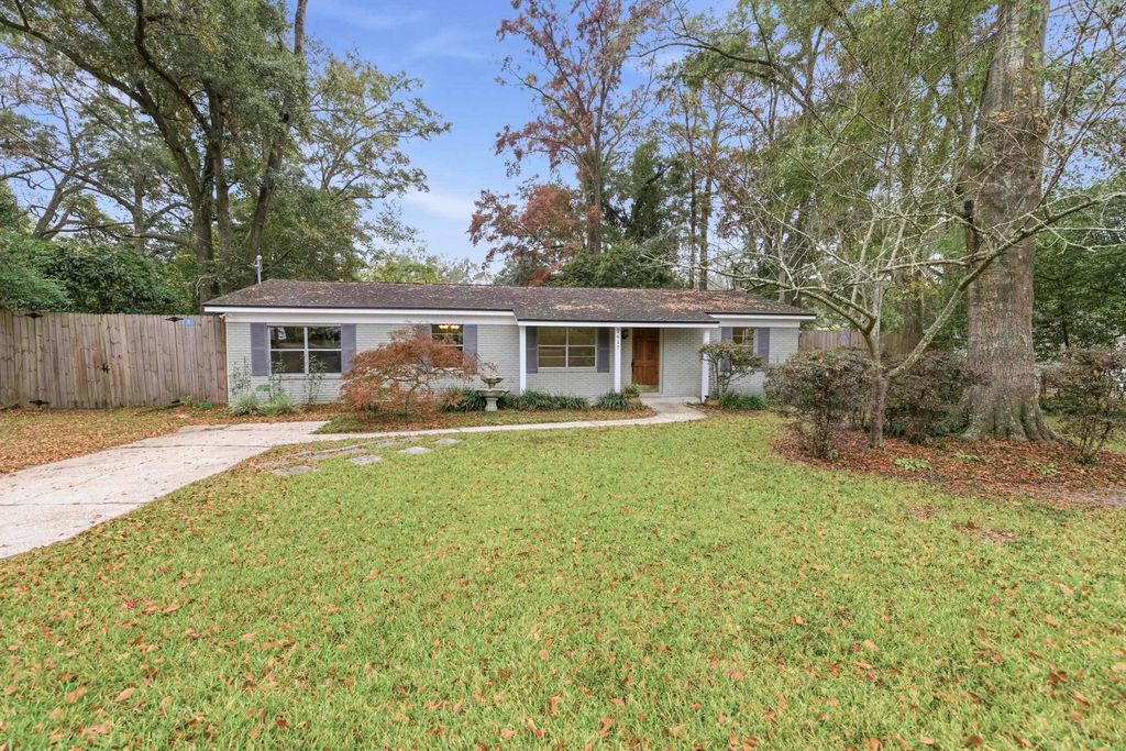 Photo of 2617 Onyx Trail, Tallahassee, FL 32303 (MLS # 393654)