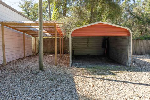 A home in Crawfordville