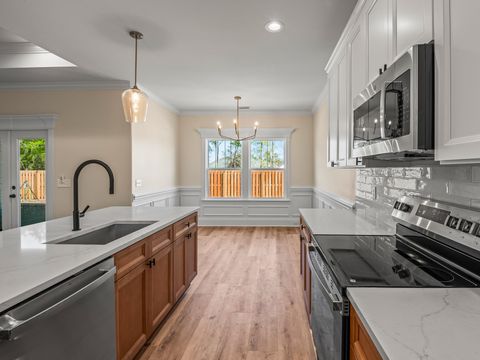 Tiny photo for 10 Divine Loop, Crawfordville, FL 32327 (MLS # 399098)