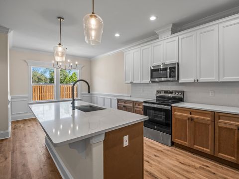 Tiny photo for 10 Divine Loop, Crawfordville, FL 32327 (MLS # 399098)