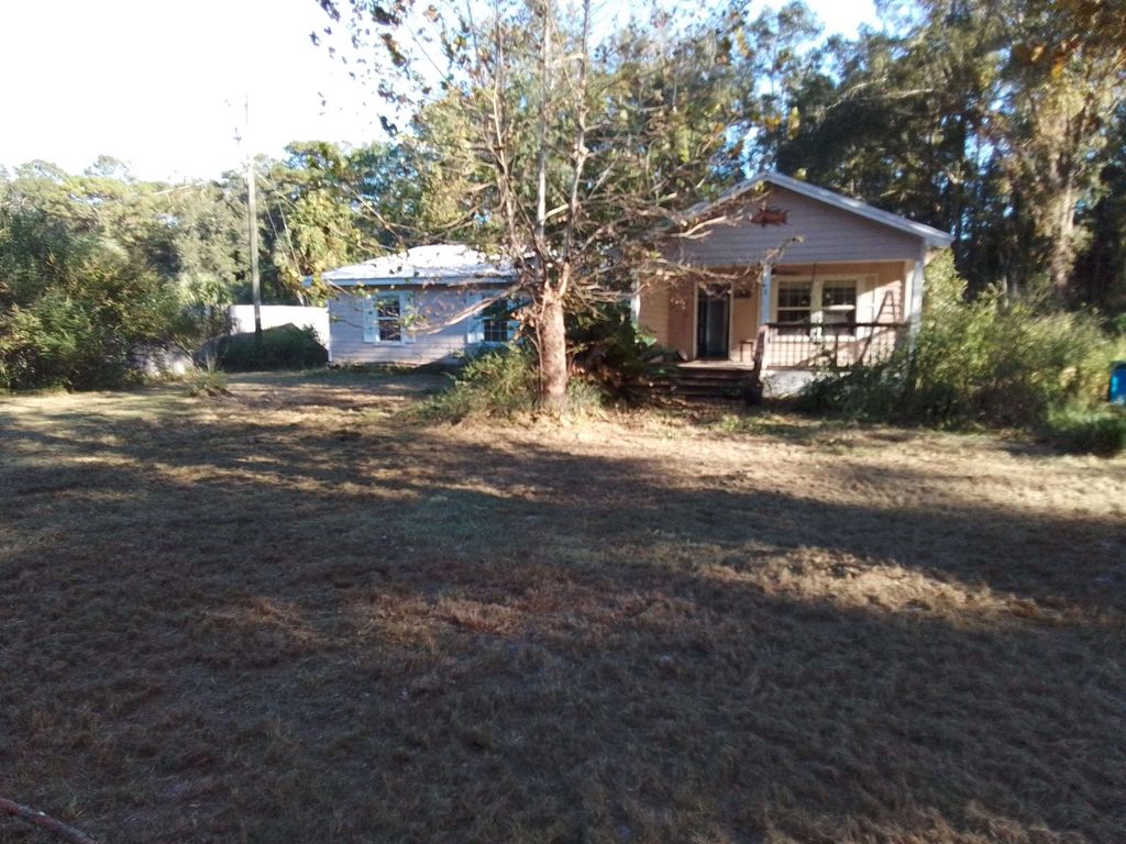 Photo of 17 Timberwood Court, Crawfordville, FL 32327 (MLS # 392173)