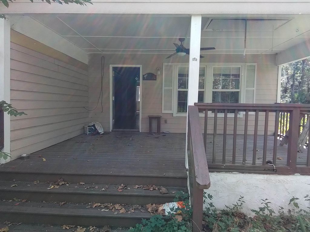 Photo of 17 Timberwood Court, Crawfordville, FL 32327 (MLS # 392173)