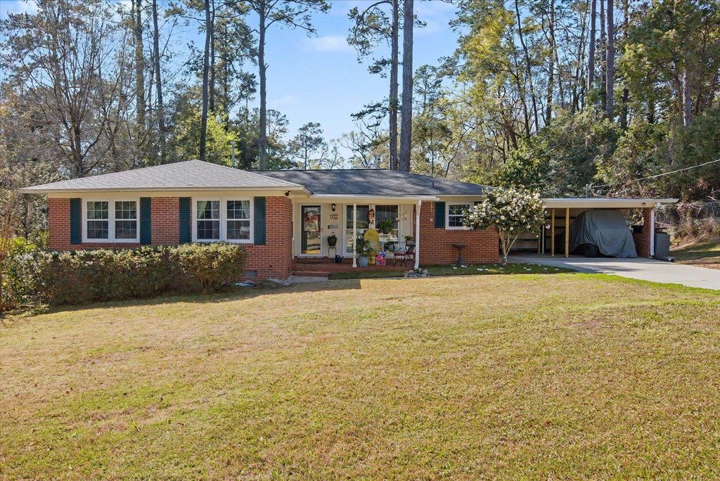 Photo of 1907 Sharon Road, Tallahassee, FL 32303 (MLS # 397034)