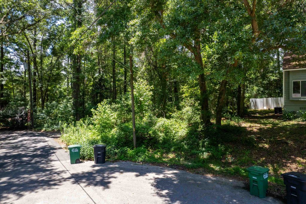 Photo of 0 Easy Court, Tallahassee, FL 32303 (MLS # 388210)