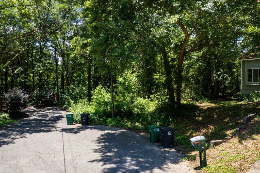 Photo of 0 Easy Court, Tallahassee, FL 32303 (MLS # 388210)